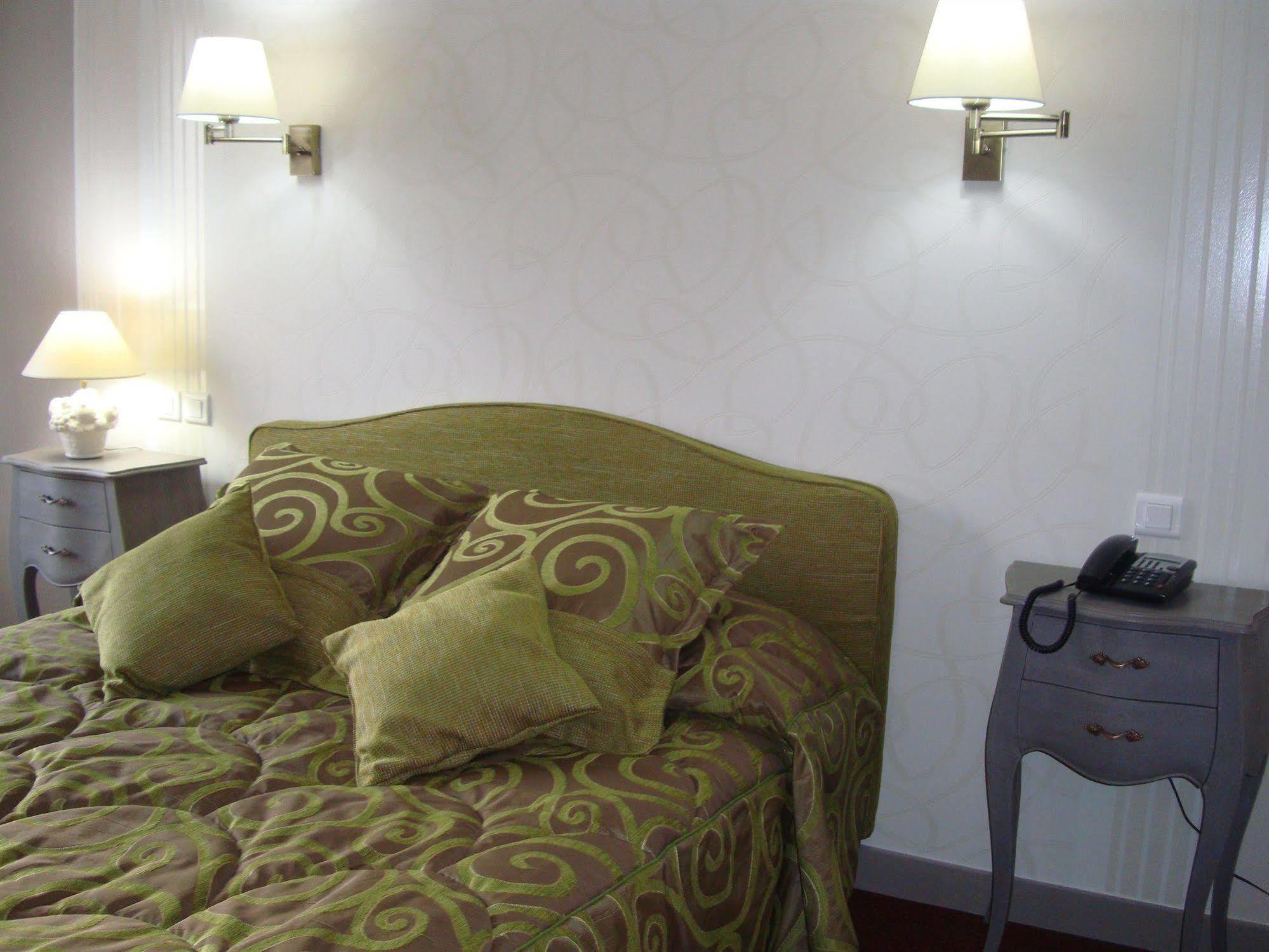 Hotel Le Gue Du Holme Saint-Quentin-sur-le-Homme Luaran gambar