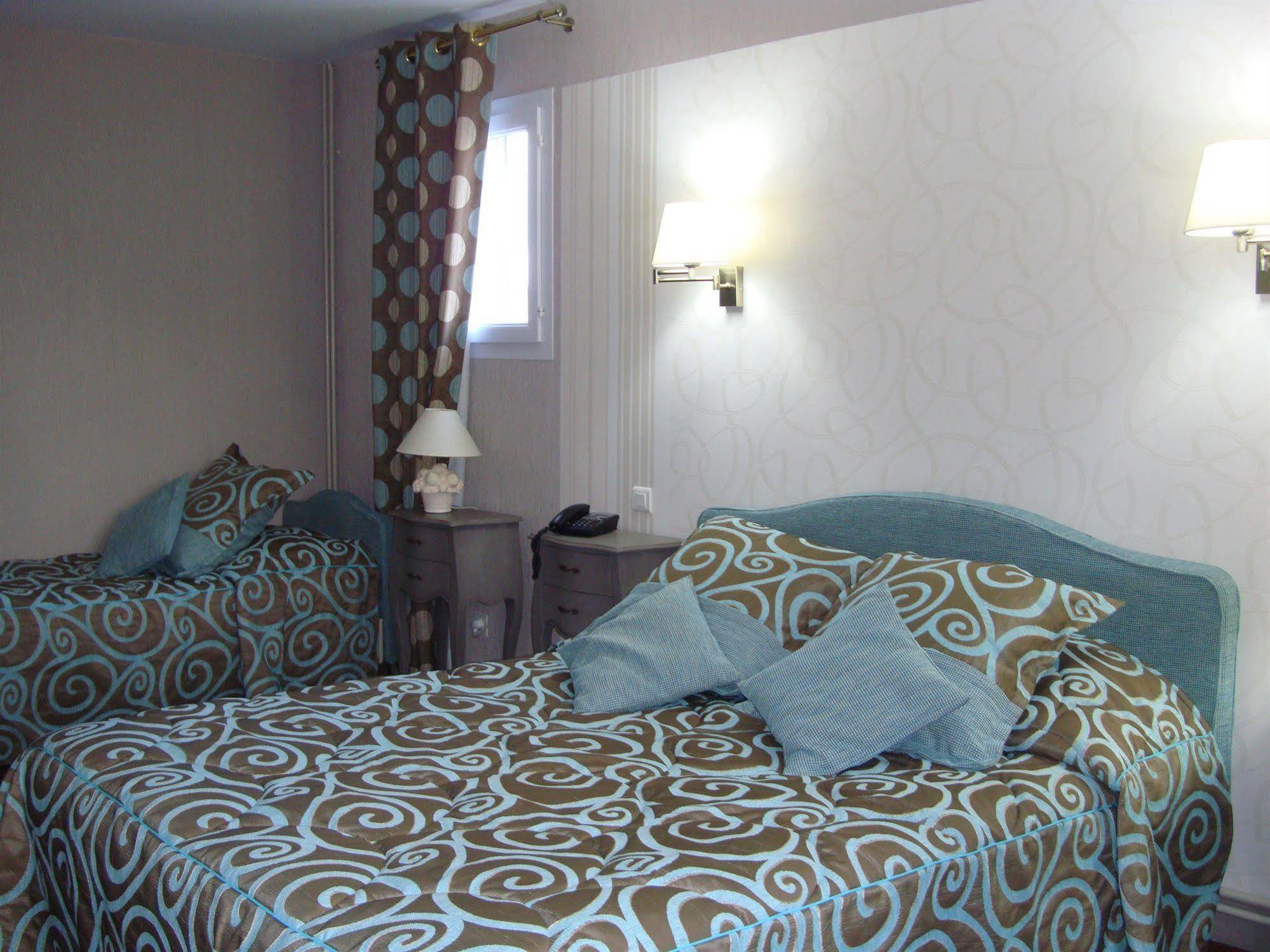 Hotel Le Gue Du Holme Saint-Quentin-sur-le-Homme Luaran gambar