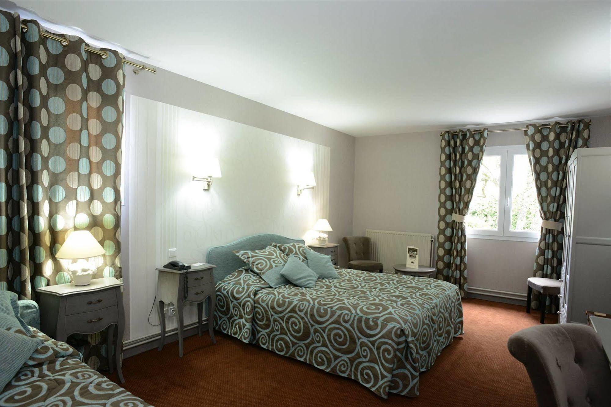 Hotel Le Gue Du Holme Saint-Quentin-sur-le-Homme Luaran gambar