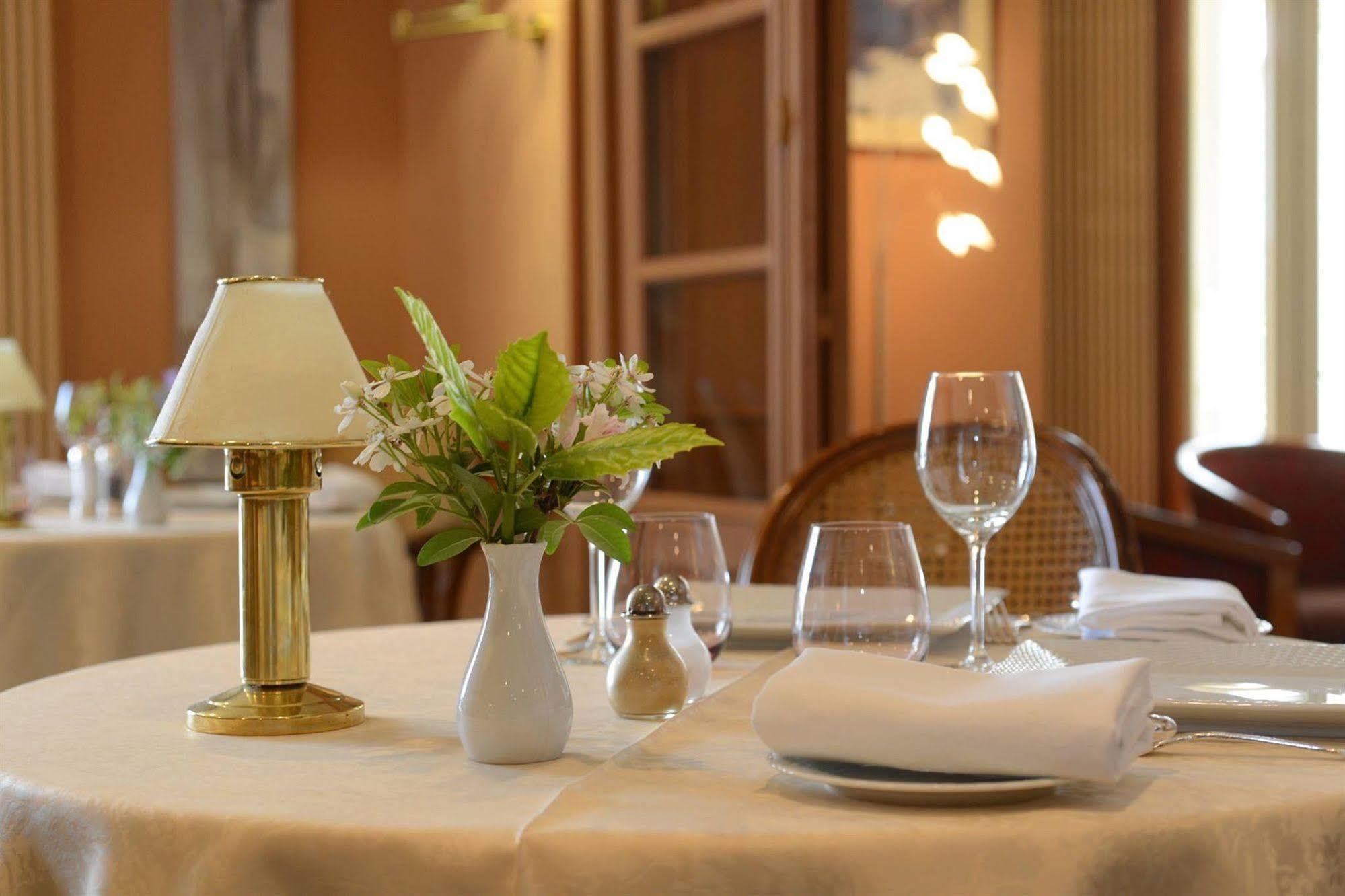 Hotel Le Gue Du Holme Saint-Quentin-sur-le-Homme Luaran gambar